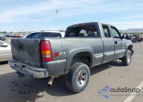 2002 Chevrolet Silverado K2500 Heavy Duty из США, поврежденный, VIN 1GCHK29U52E292510